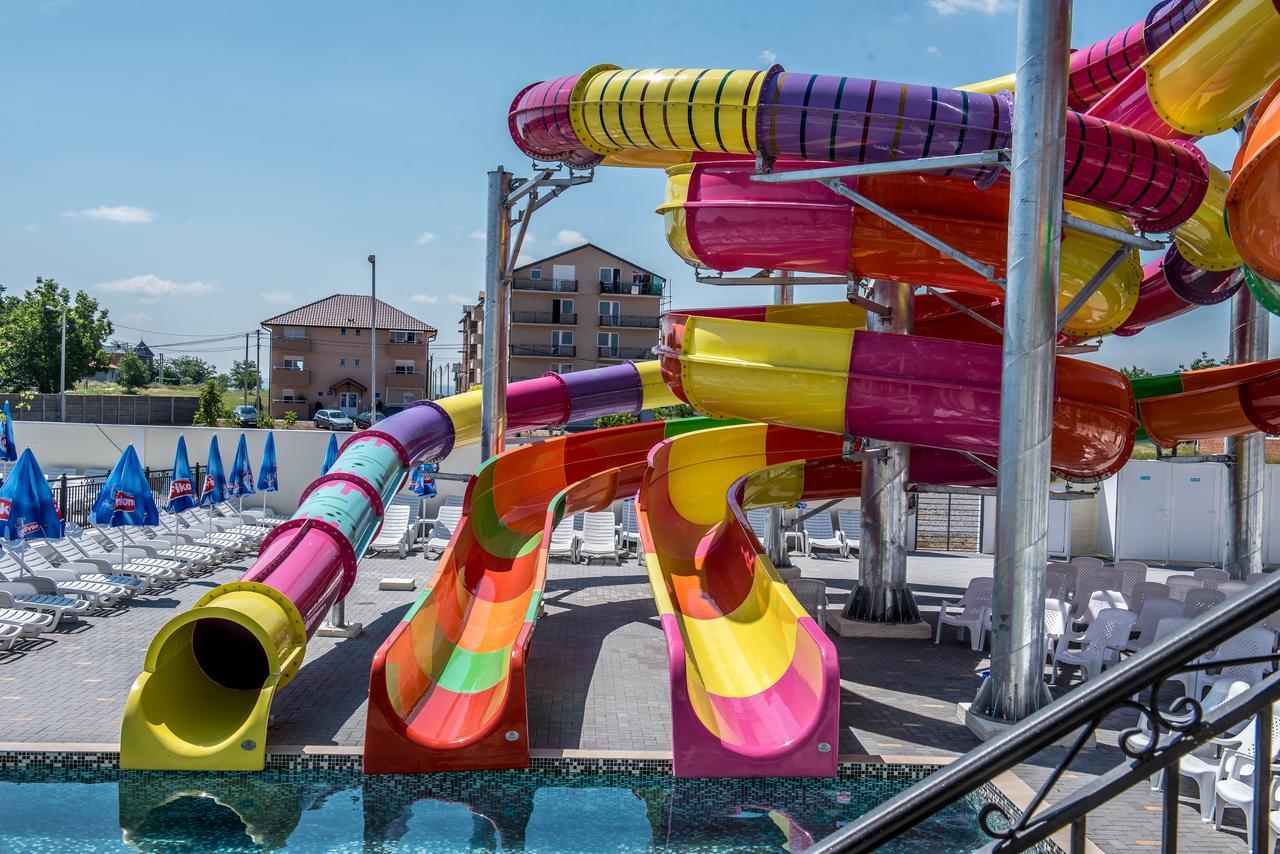 Garni Hotel Hollywoodland Wellness & Aquapark Belgrad Exterior foto